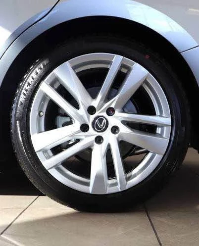 2023 Lexus IS 3rd Gen - Image 9 of 10
