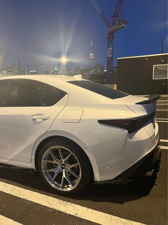 2023 Lexus IS 3rd Gen - Image 5 of 10