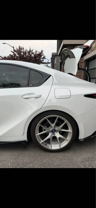 2023 Lexus IS 3rd Gen - Image 7 of 10