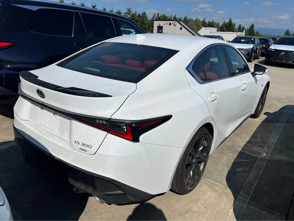 2023 Lexus RC F - Image 4 of 14