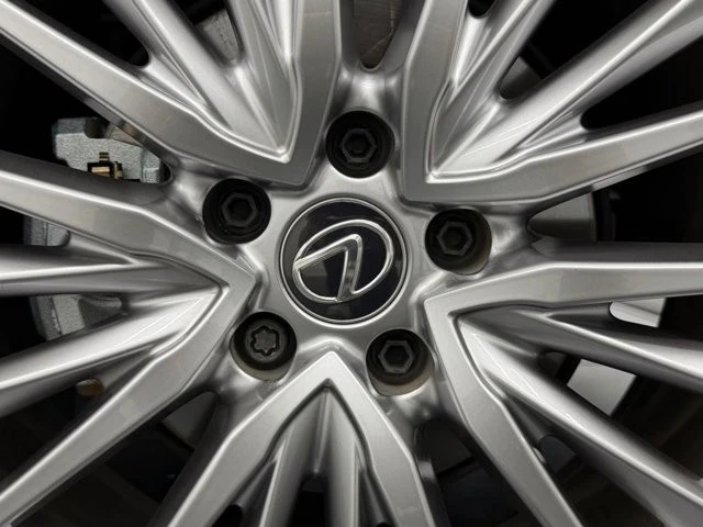 2023 Lexus IS 3rd Gen - Image 15 of 21