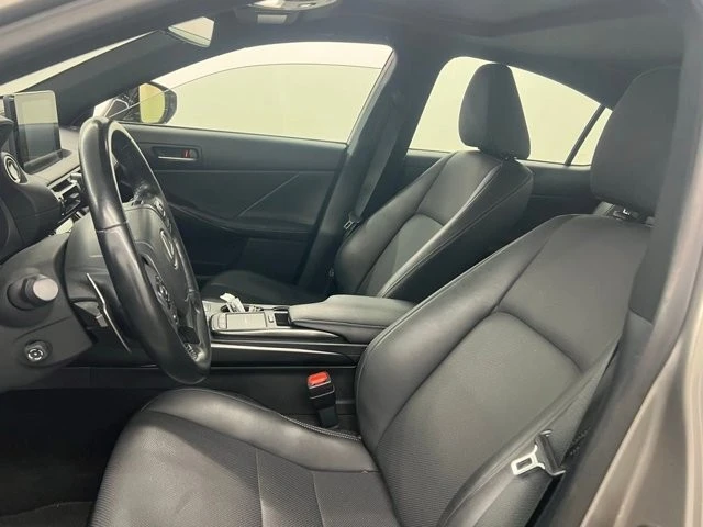 2023 Lexus IS 3rd Gen - Image 7 of 8