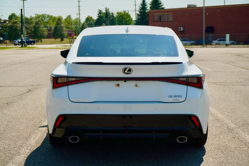 2023 Lexus IS 3rd Gen - Image 5 of 9