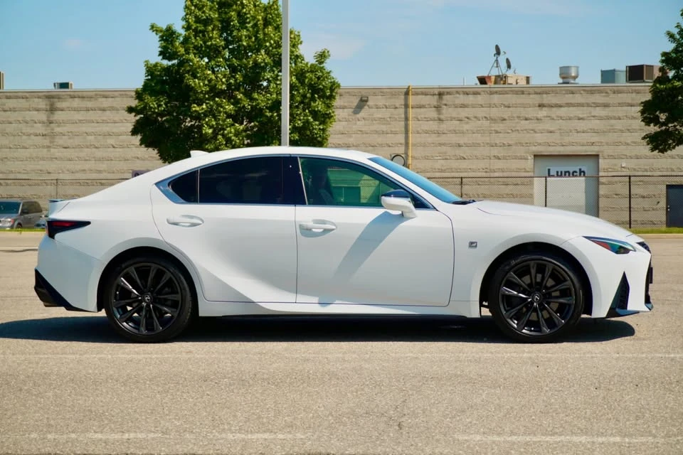 2023 Lexus IS 3rd Gen - Image 4 of 9