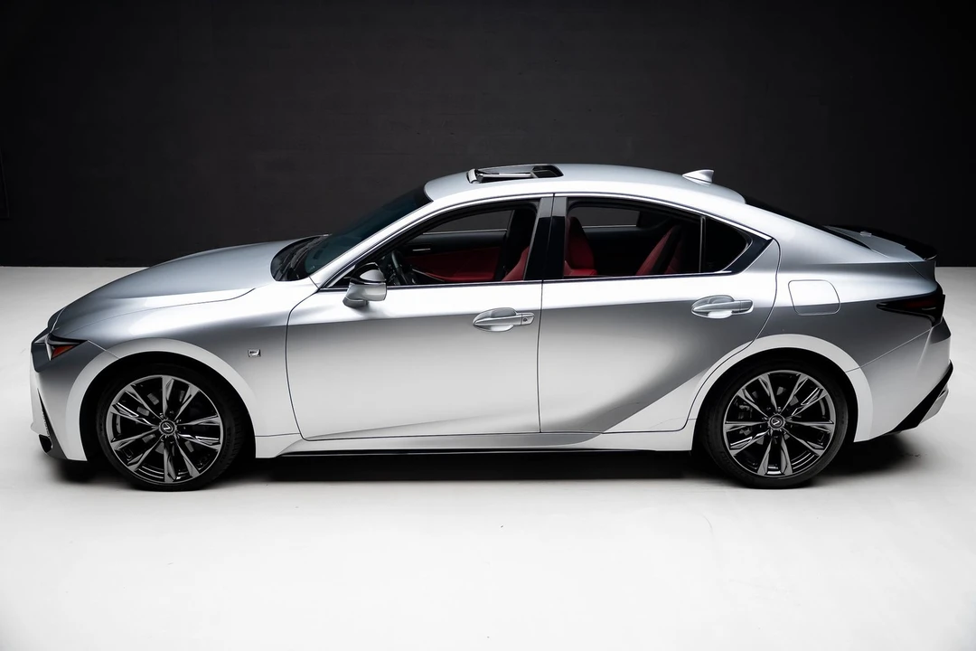2023 Lexus IS 3rd Gen - Image 16 of 31