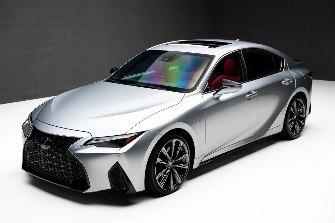 2023 Lexus IS 3rd Gen - Image 5 of 31