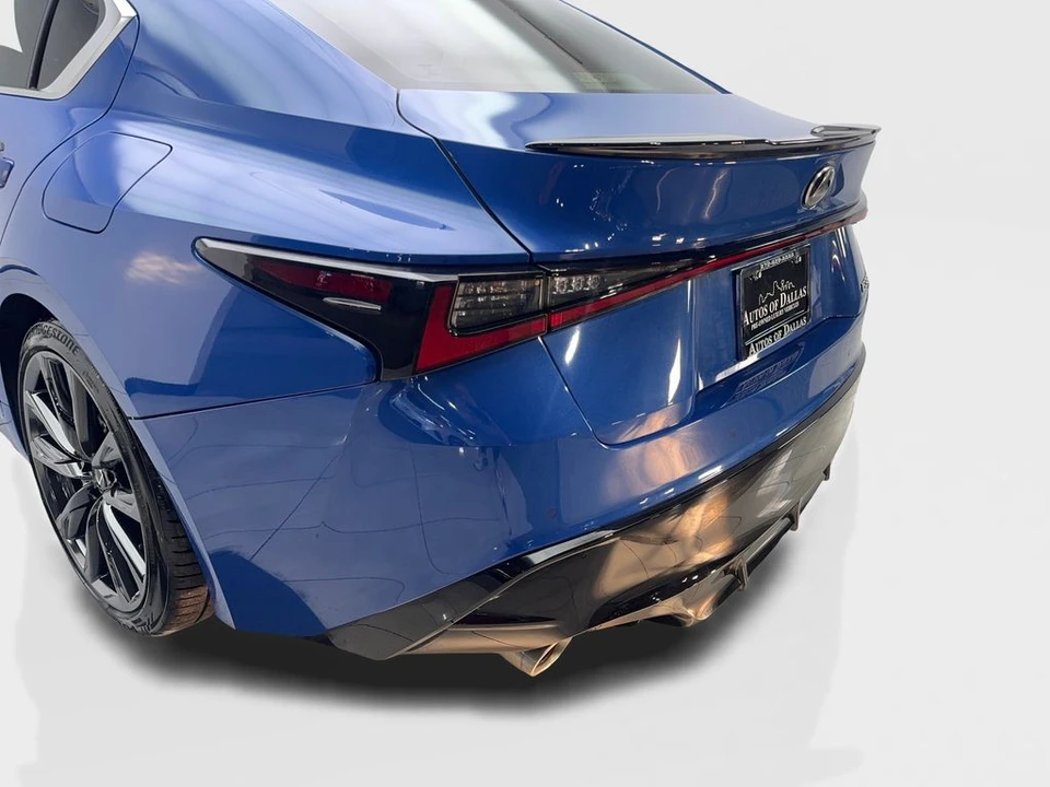 2023 Lexus IS 3rd Gen - Image 19 of 21