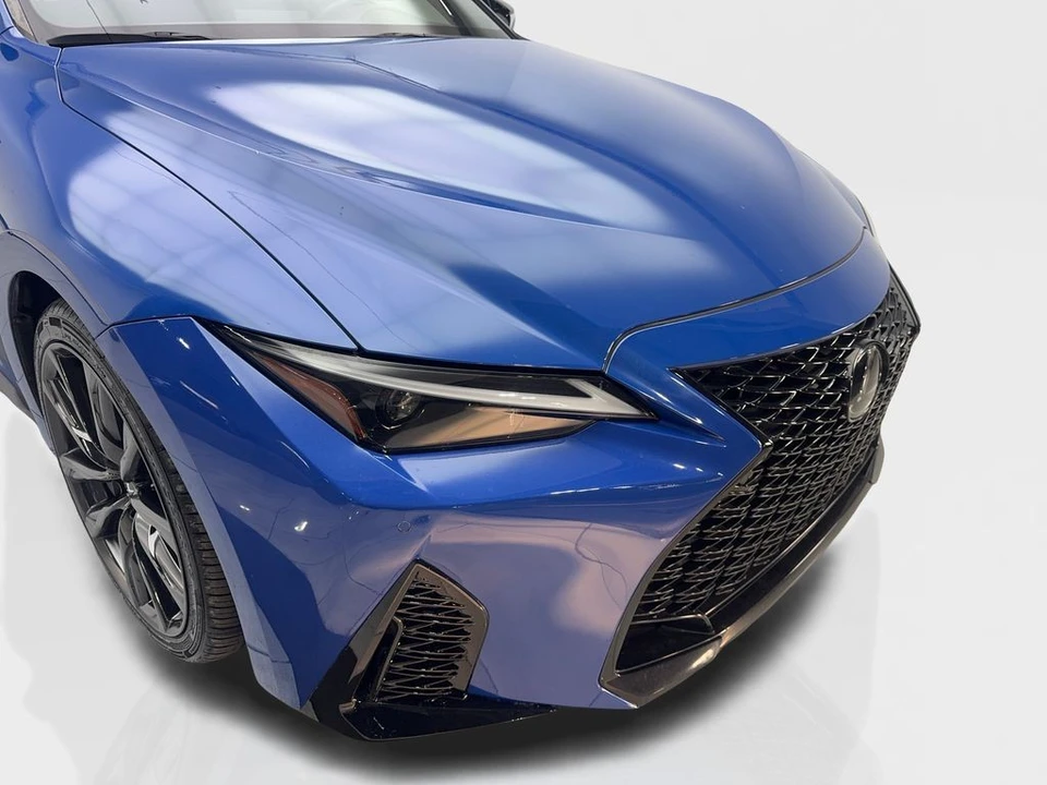 2023 Lexus IS 3rd Gen - Image 17 of 21