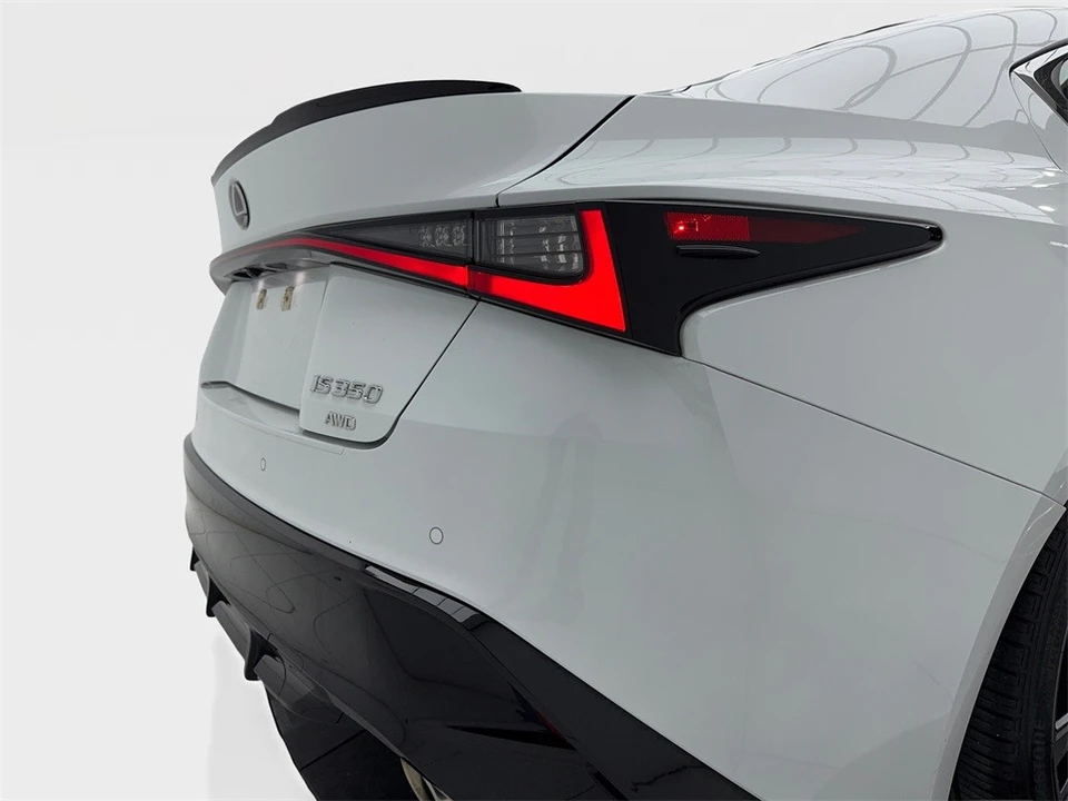 2023 Lexus IS 3rd Gen - Image 9 of 12