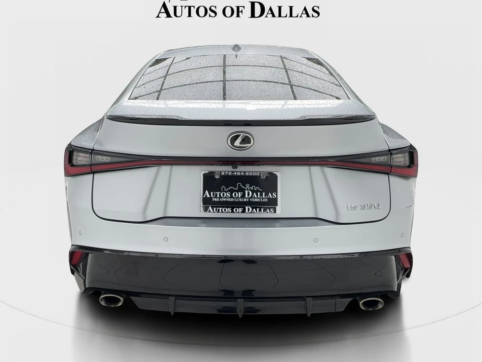 2023 Lexus IS 3rd Gen - Image 9 of 31