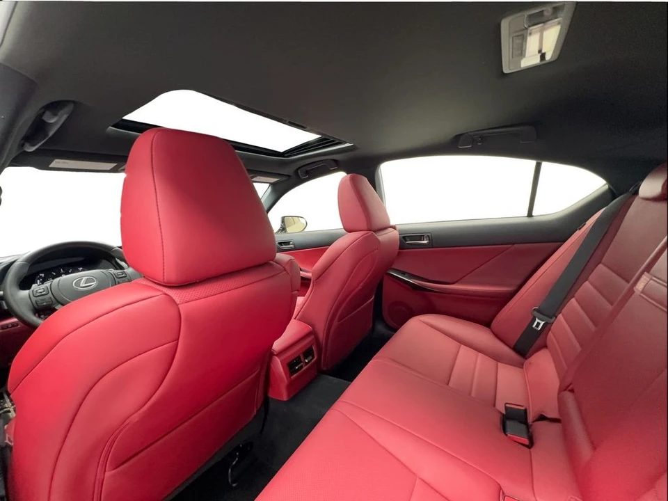 2023 Lexus IS 3rd Gen - Image 23 of 31
