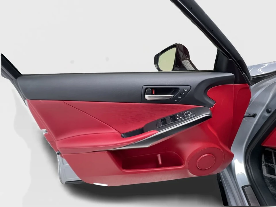 2023 Lexus IS 3rd Gen - Image 21 of 31
