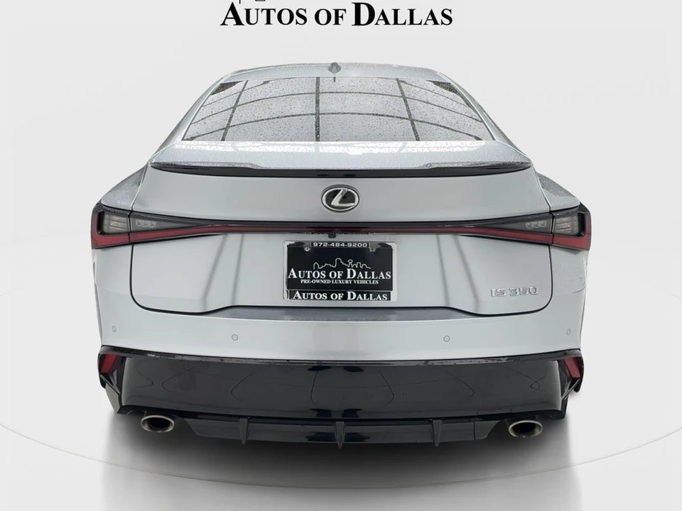 2023 Lexus IS 3rd Gen - Image 9 of 31