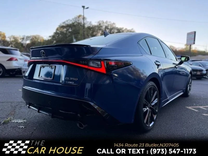 2023 Lexus IS 3rd Gen - Image 9 of 12