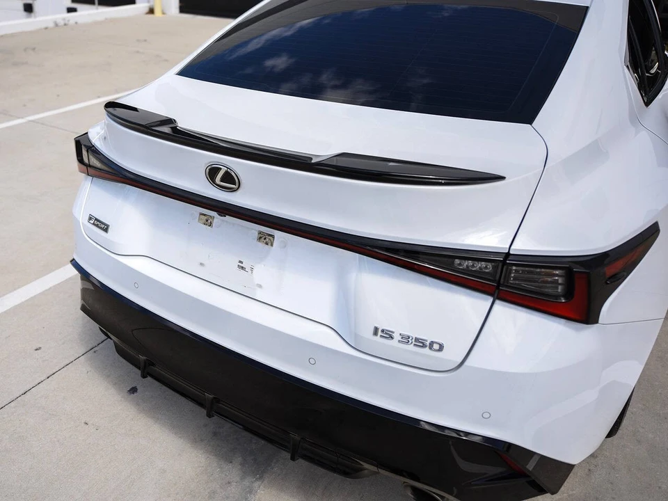 2023 Lexus IS 3rd Gen - Image 10 of 21