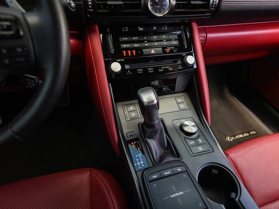 2023 Lexus IS 3rd Gen - Image 20 of 21