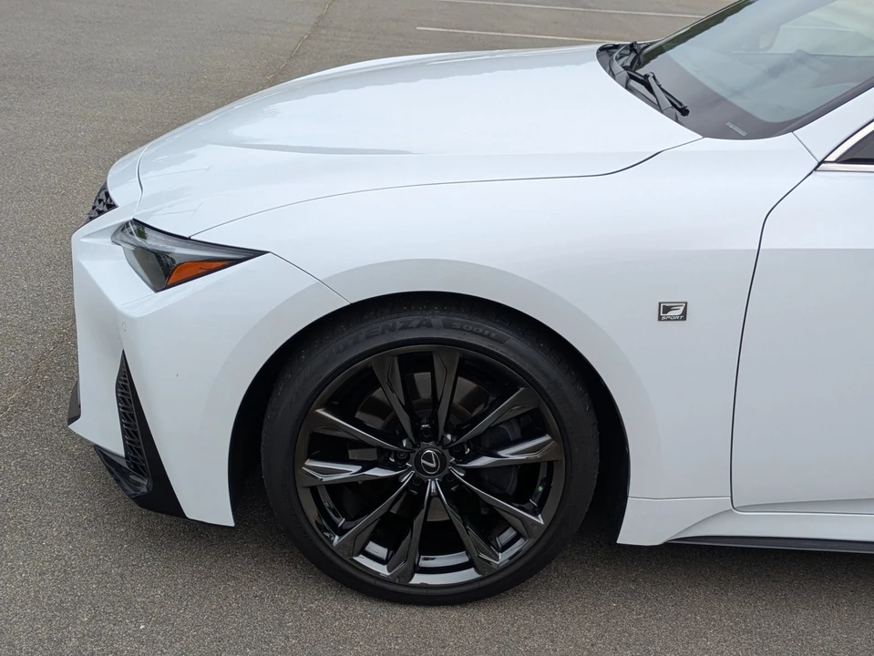 2023 Lexus IS 3rd Gen - Image 11 of 31