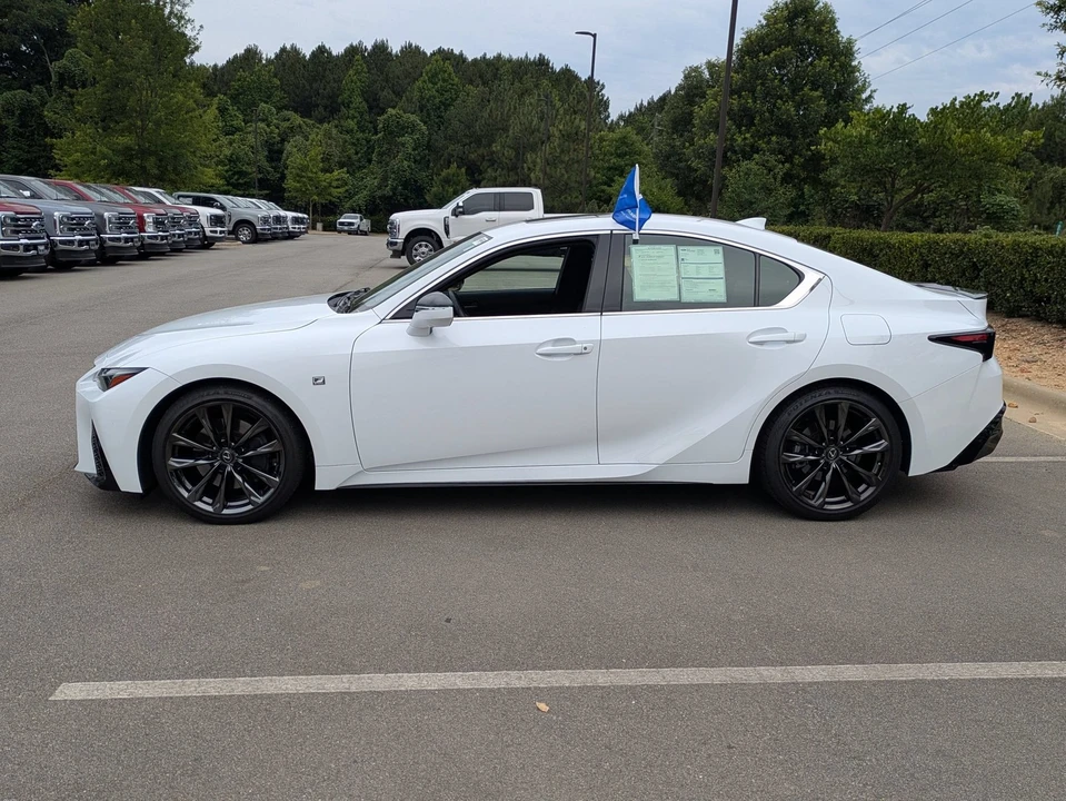 2023 Lexus IS 3rd Gen - Image 7 of 31