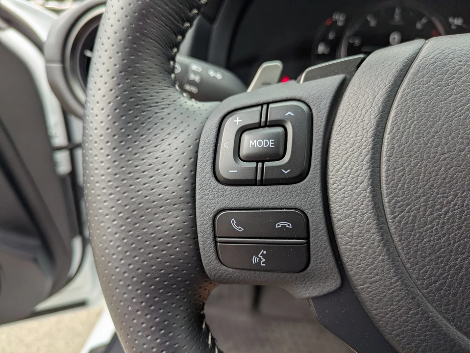 2023 Lexus IS 3rd Gen - Image 18 of 31