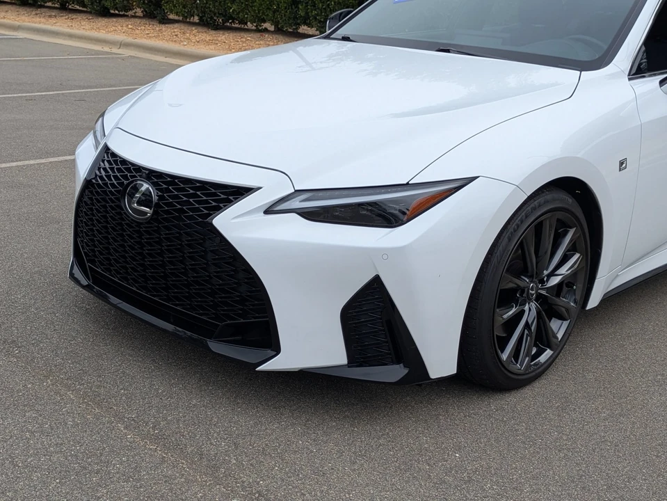 2023 Lexus IS 3rd Gen - Image 10 of 31