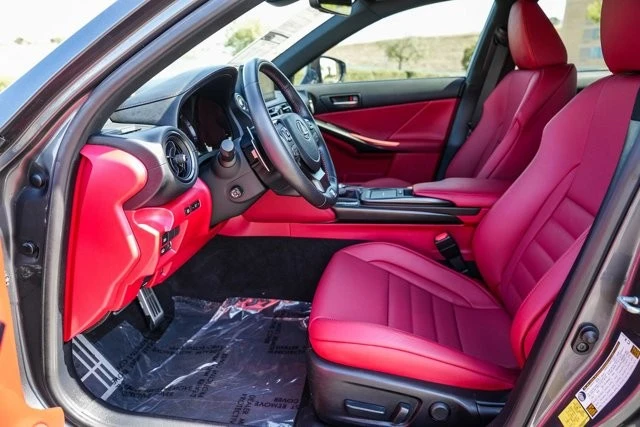 2023 Lexus IS 3rd Gen - Image 17 of 31