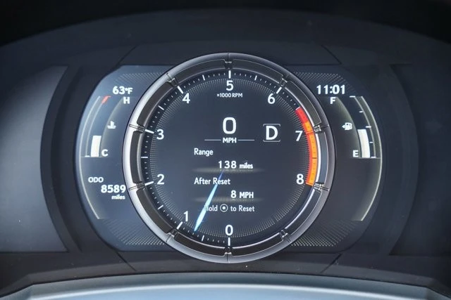 2023 Lexus IS 3rd Gen - Image 22 of 31