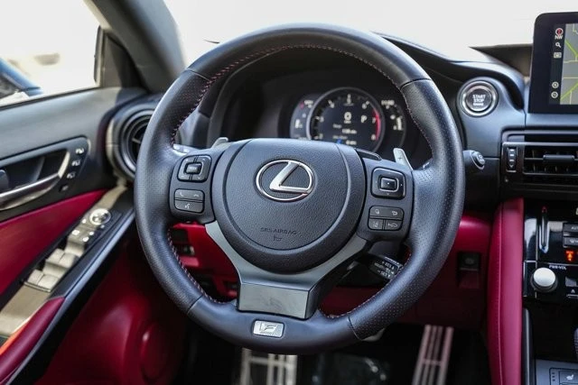 2023 Lexus IS 3rd Gen - Image 15 of 31