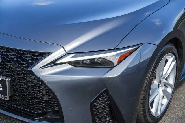 2023 Lexus IS 3rd Gen - Image 8 of 31