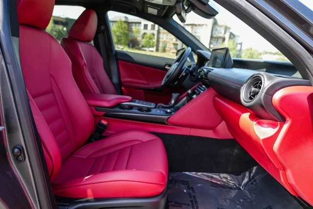 2023 Lexus IS 3rd Gen - Image 16 of 31
