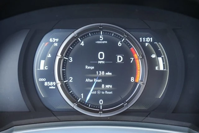 2023 Lexus IS 3rd Gen - Image 22 of 31