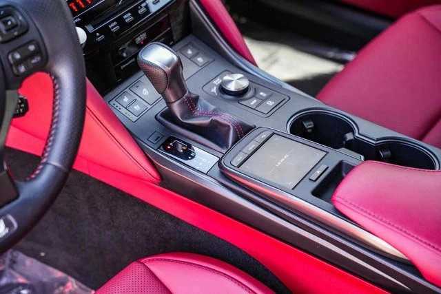 2023 Lexus IS 3rd Gen - Image 21 of 31