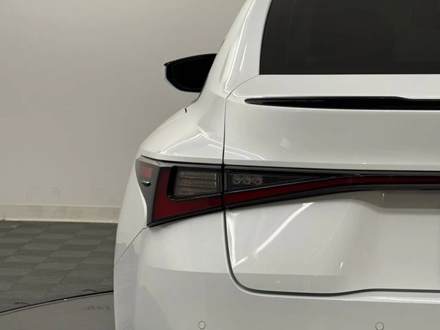 2023 Lexus IS 3rd Gen - Image 9 of 12