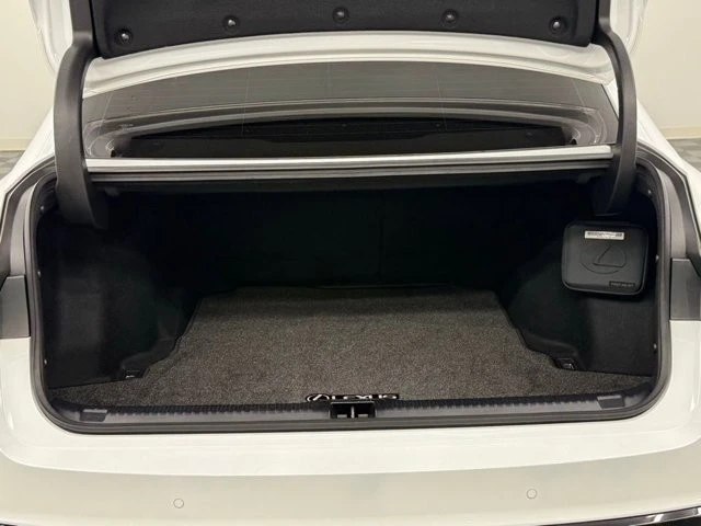 2023 Lexus IS 3rd Gen - Image 11 of 12