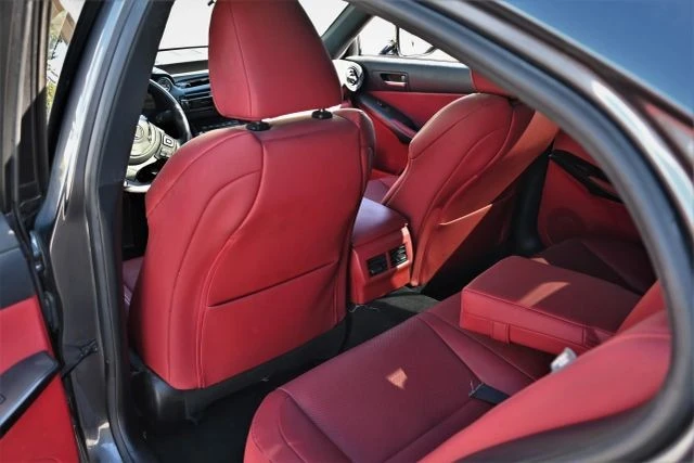 2023 Lexus IS 3rd Gen - Image 15 of 17