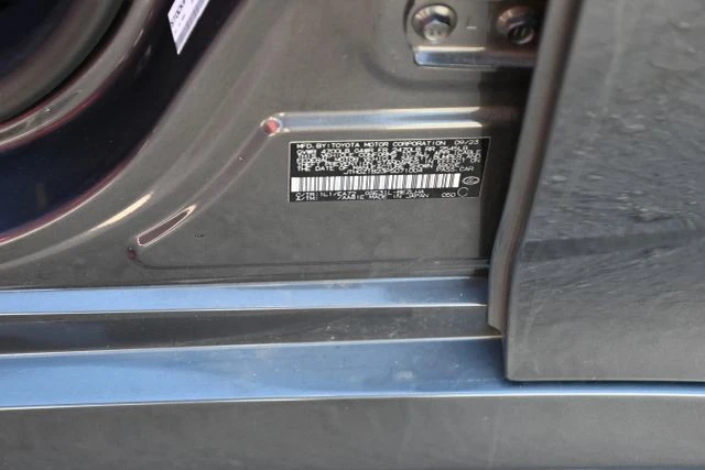 2023 Lexus IS 3rd Gen - Image 17 of 17