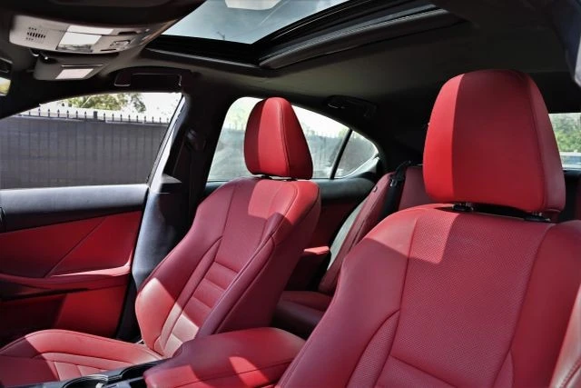 2023 Lexus IS 3rd Gen - Image 10 of 20