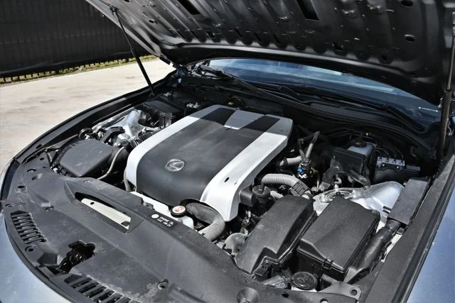 2023 Lexus IS 3rd Gen - Image 19 of 20