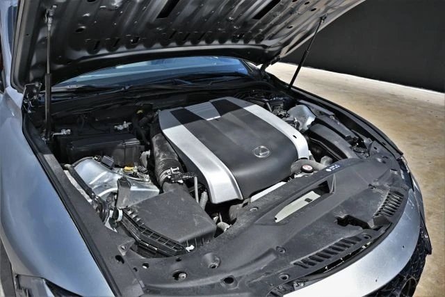 2023 Lexus IS 3rd Gen - Image 18 of 20