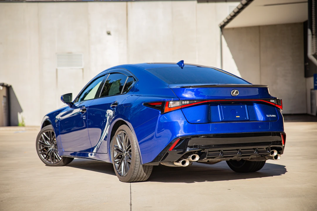 2023 Lexus IS 3rd Gen - Image 13 of 31