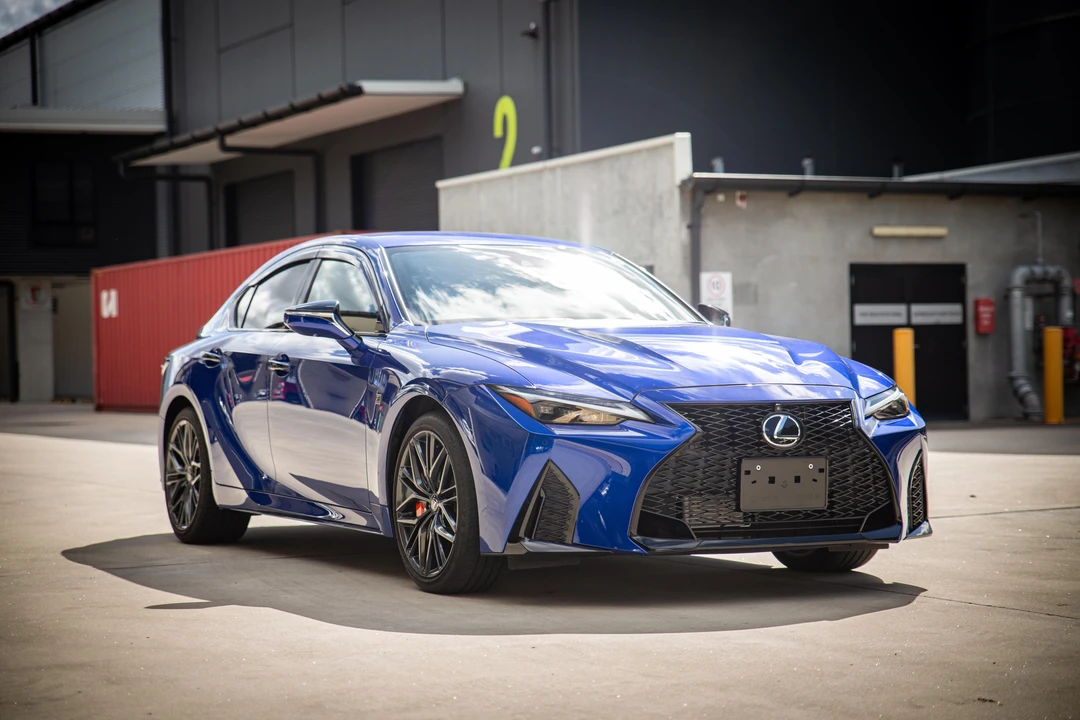 2023 Lexus IS 3rd Gen - Image 9 of 31