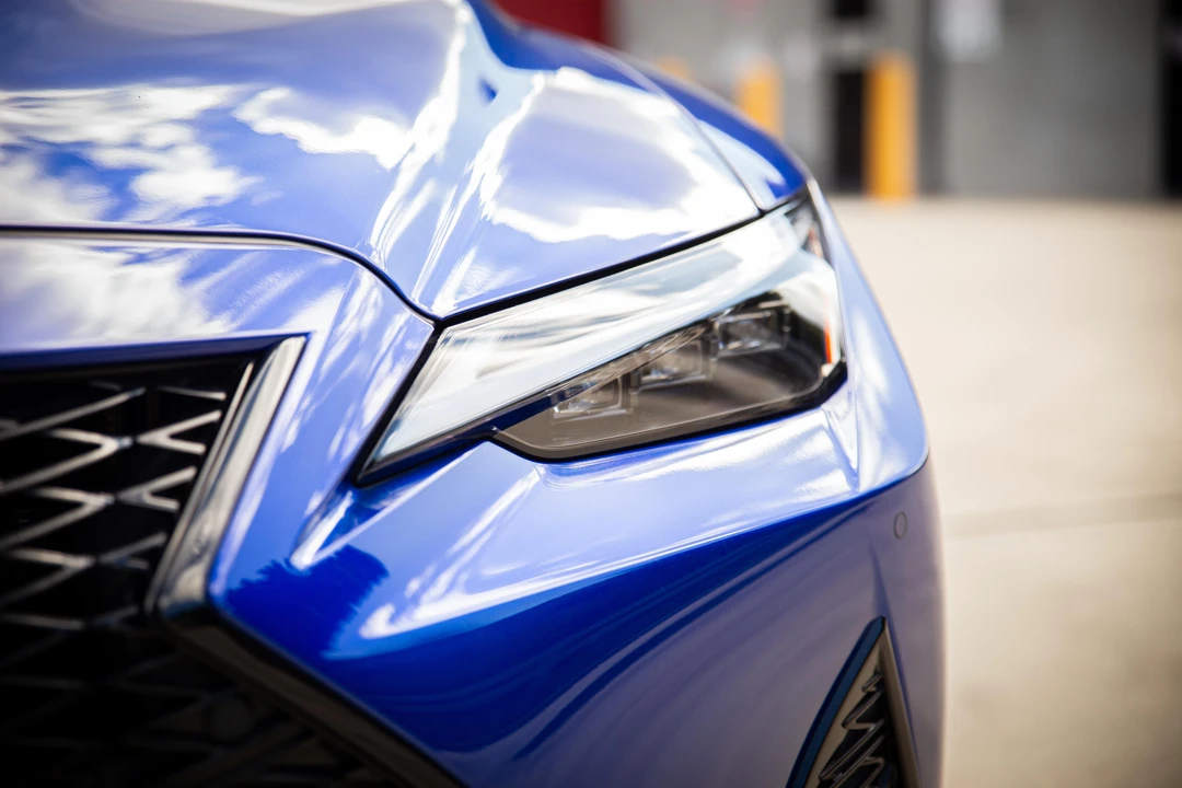 2023 Lexus IS 3rd Gen - Image 23 of 31