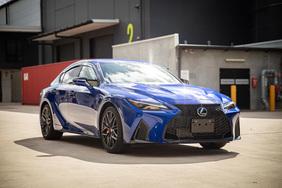 2023 Lexus IS 3rd Gen - Image 18 of 31