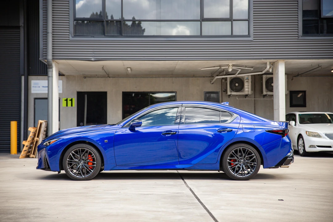 2023 Lexus IS 3rd Gen - Image 11 of 31