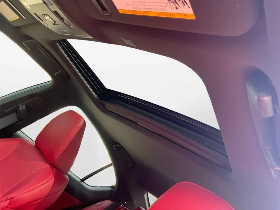 2023 Lexus IS 3rd Gen - Image 24 of 27
