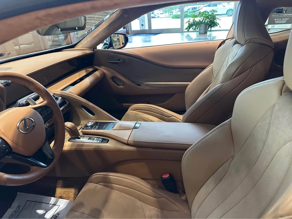 2023 Lexus LC - Image 11 of 17