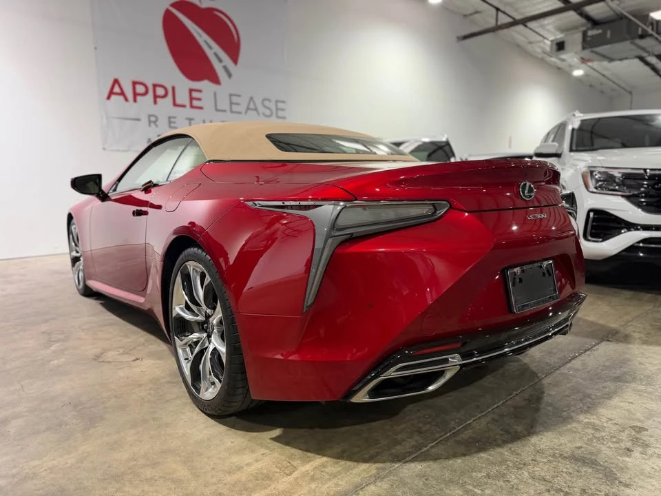 2023 Lexus LC - Image 17 of 19