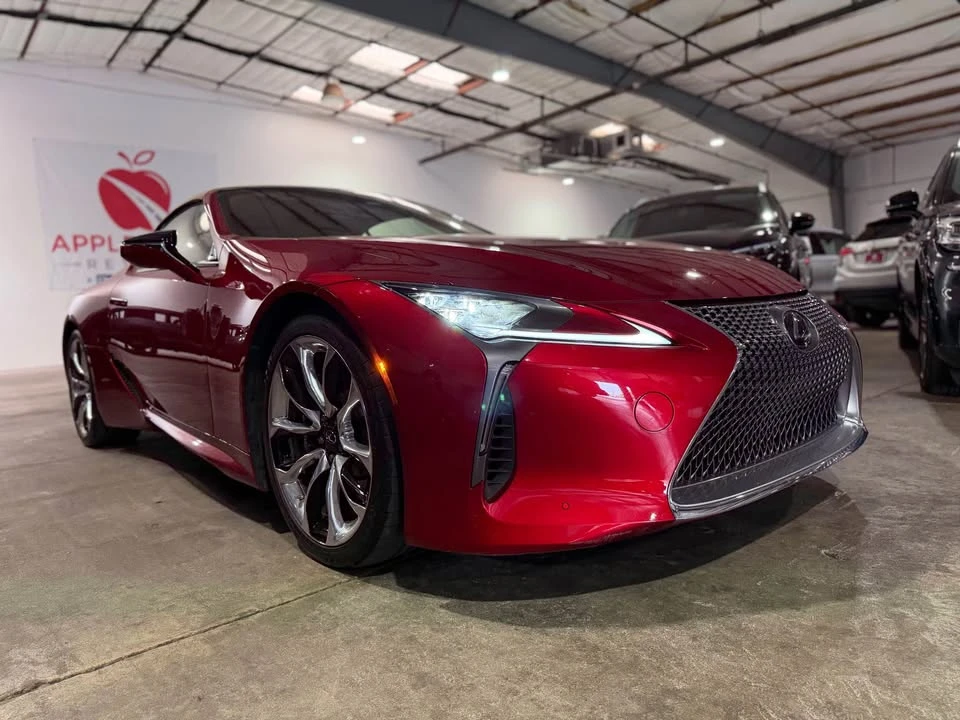 2023 Lexus LC - Image 18 of 19