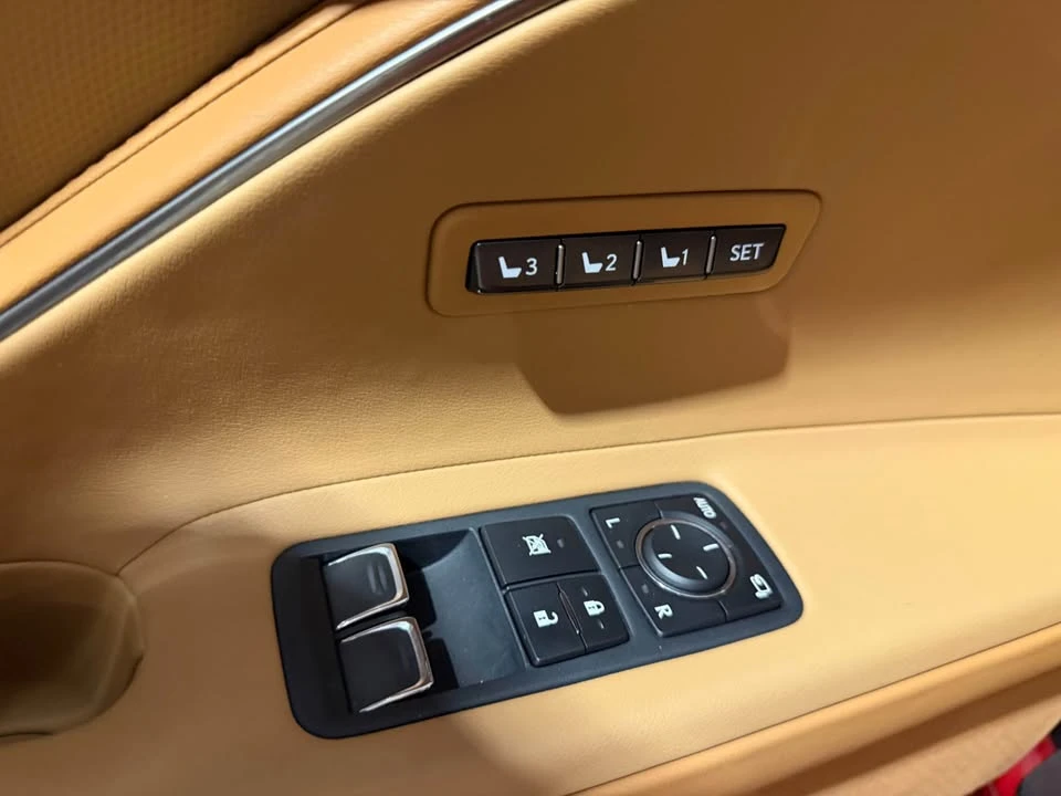 2023 Lexus LC - Image 12 of 19