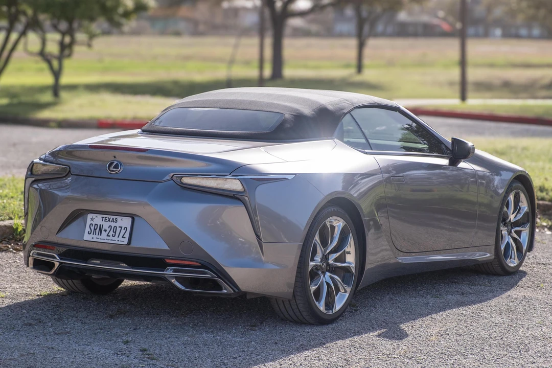 2023 Lexus LC - Image 4 of 31