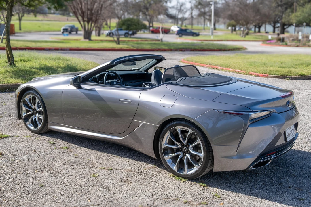 2023 Lexus LC - Image 8 of 31